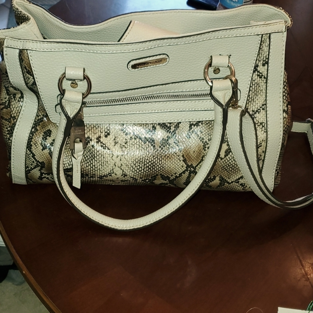 #41 Snake skin purse